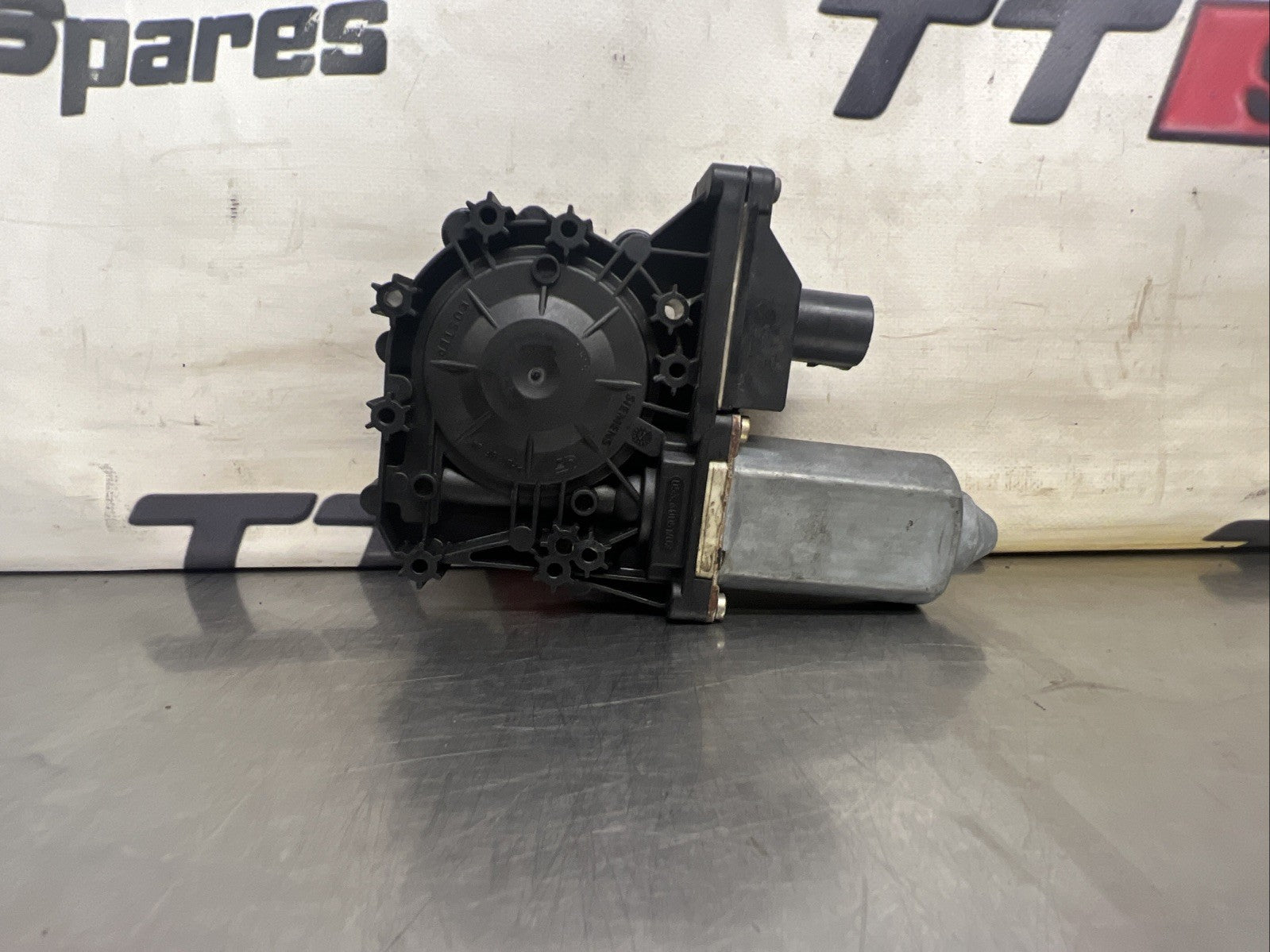 Audi TT Mk1 Convertible Roadster RIGHT SIDE ELECTRIC WINDOW MOTOR 8N7959802A GEN