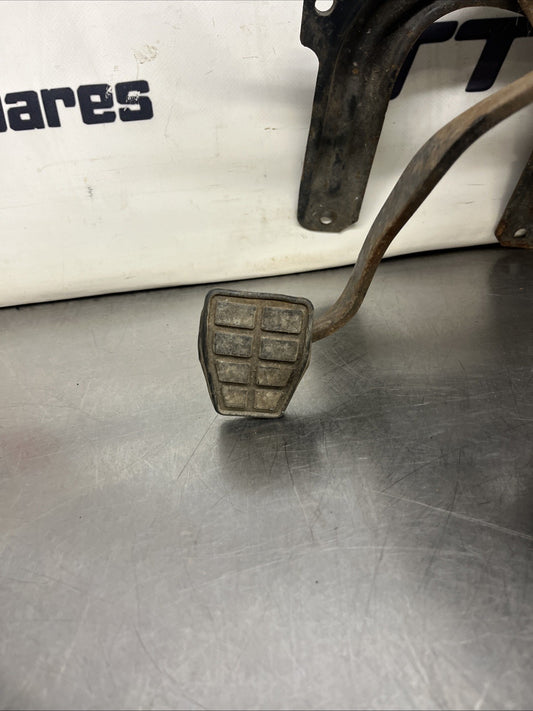 VOLKSWAGEN GOLF JETTA MK2 1.6 8V THROTTLE CLUTCH BRAKE PEDALS LHD