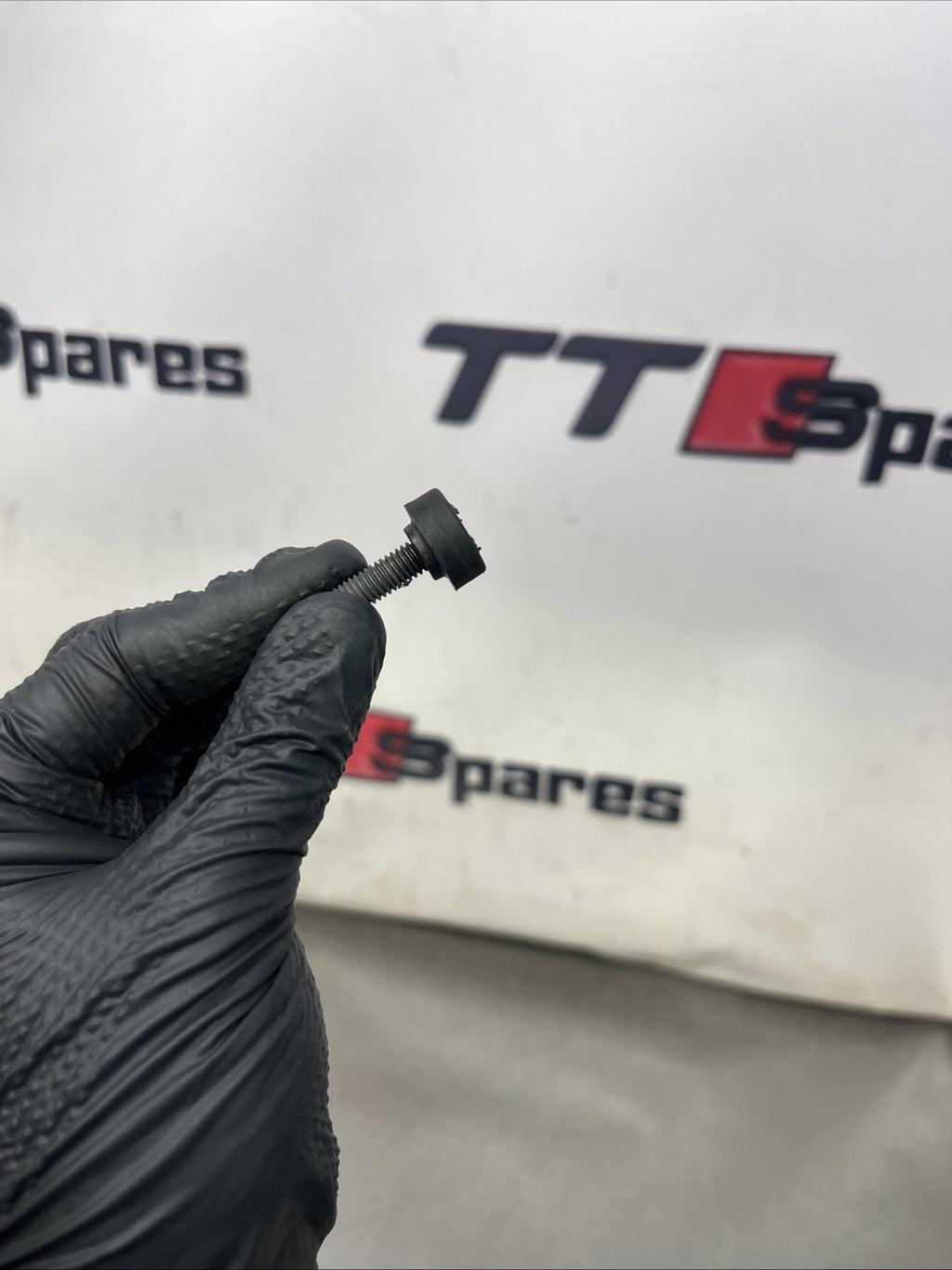 Audi TT 8N Mk1 Engine Bay Trim Fixing Bolt Screw Genuine 8N0103531