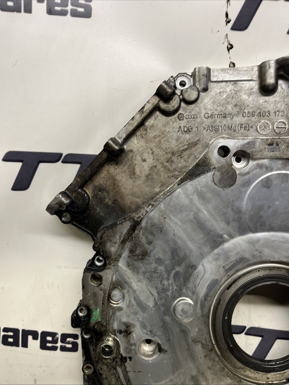 AUDI Q7 TIMING CHAIN COVER 3.0 TDI CRCA-CRC DIESEL 059103173BR MK1 4L 2011