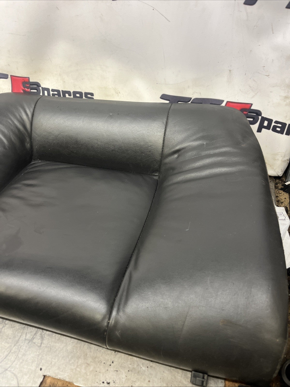 AUDI TT MK1 8N COUPE REAR INTERIOR BLACK LEATHER BACK BENCH SEAT 8N8885031R