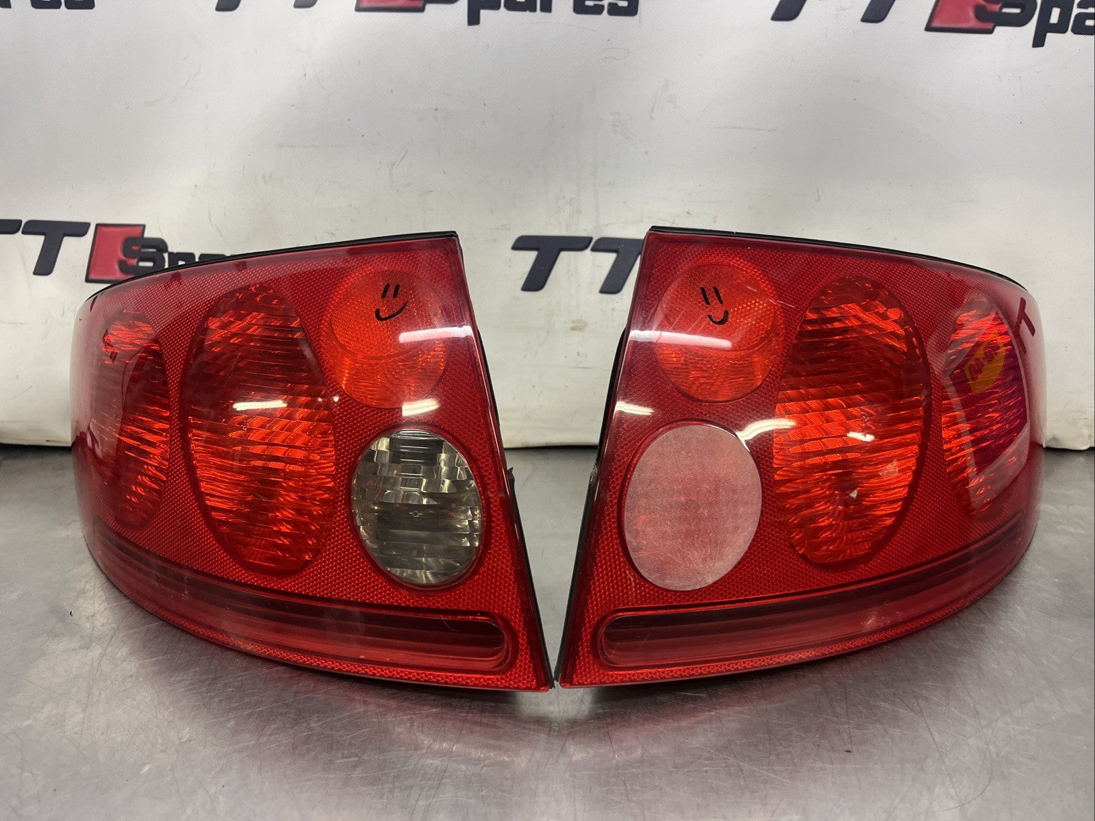 AUDI TT MK1 REAR LIGHTS PAIR 8N 99-06 Late Clear Reverse