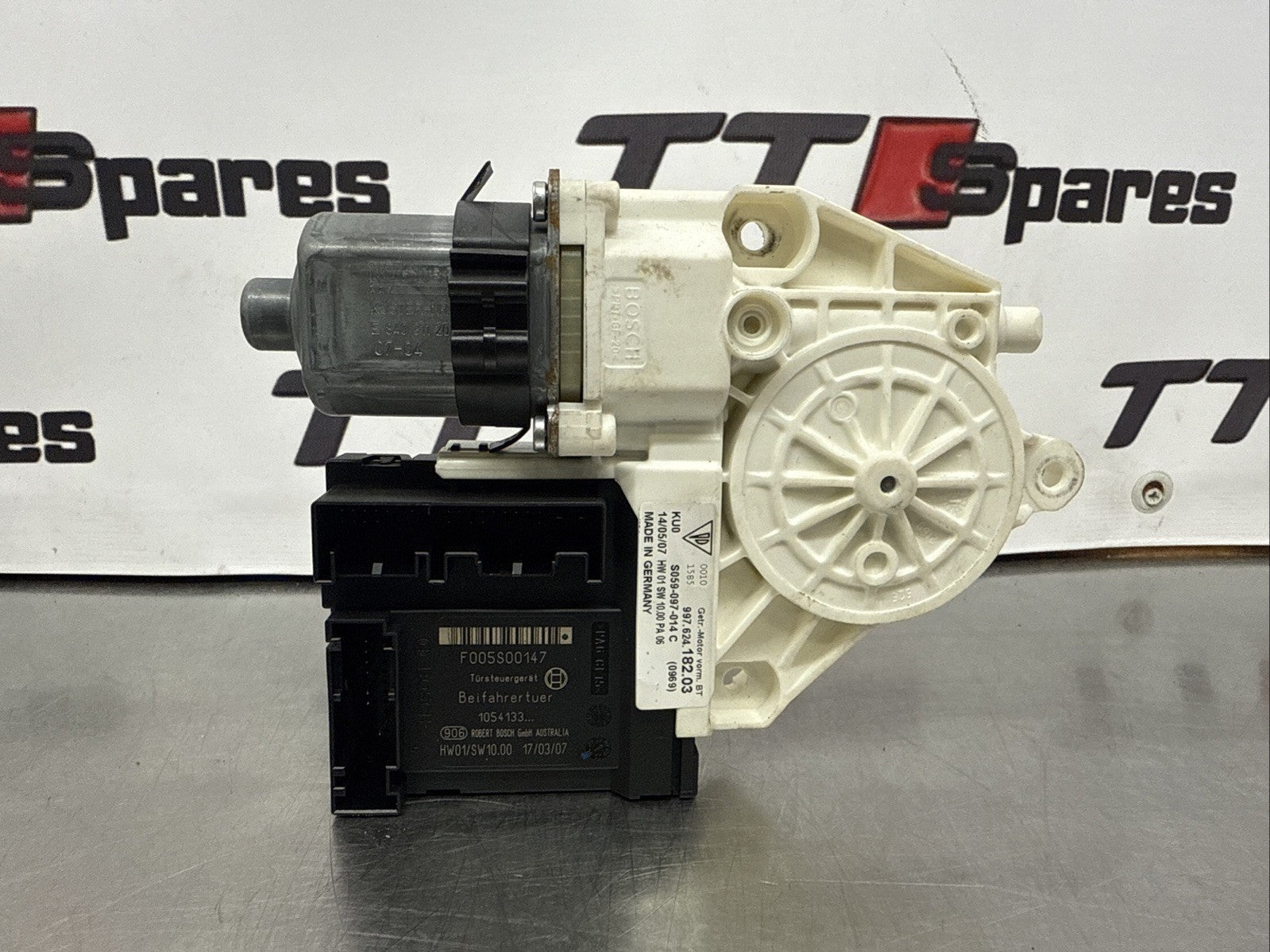 Genuine Porsche 987 / 997 Passenger Window Motor 99762418203