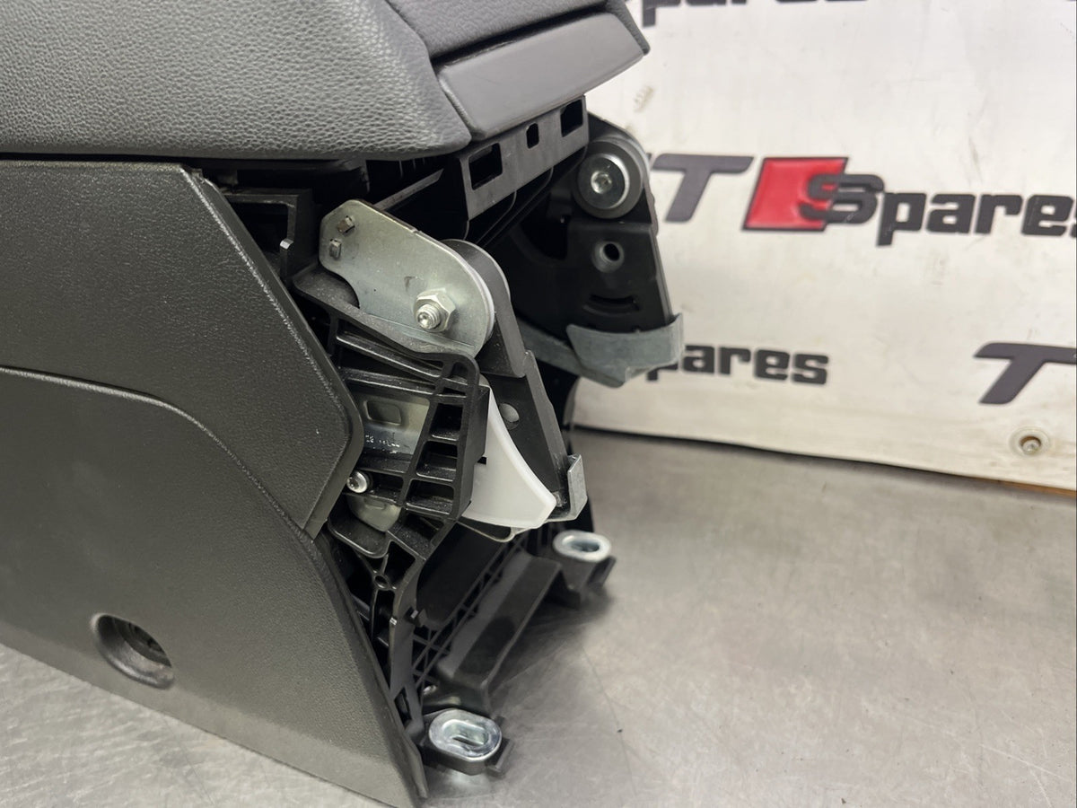 34104 C3 2013-2016 MK3 SEAT LEON CUPRA 280 5 DOOR CENTRE CONSOLE ARM REST.