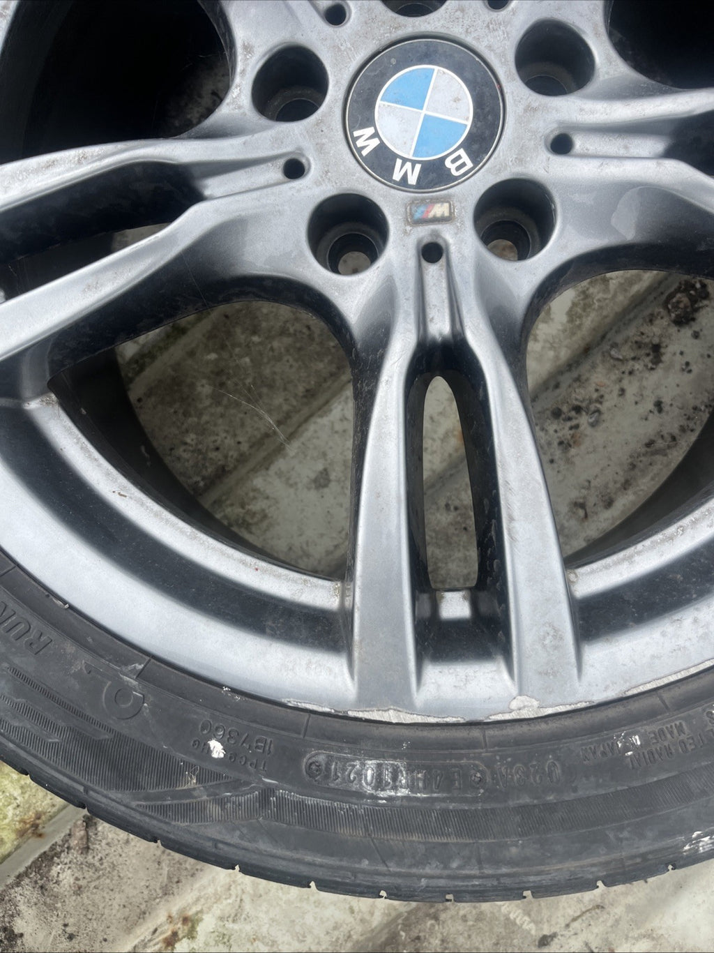 3611 7  845 881 GENUINE BMW WHEEL & FREE TYRE 7845881 8.5J x 18"