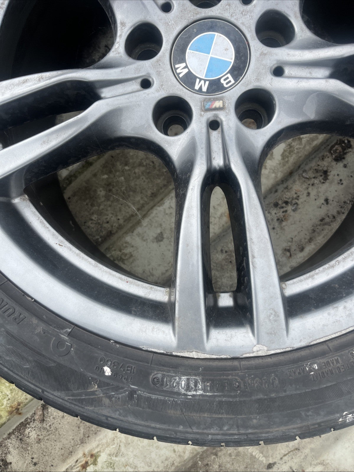 3611 7  845 881 GENUINE BMW WHEEL & FREE TYRE 7845881 8.5J x 18"