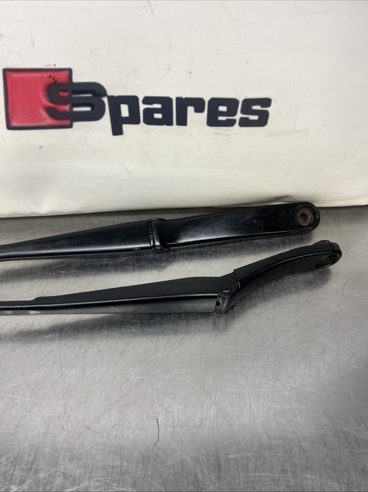 Audi TT 8J Mk2 Pair of Windscreen Wiper Arms 8J2955408B