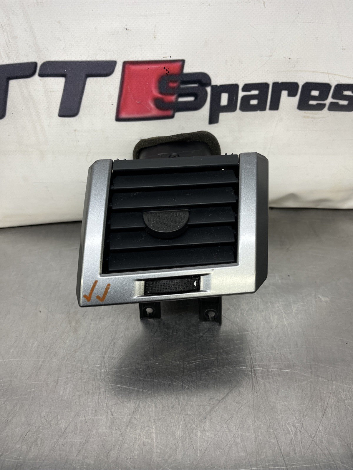 JBD500180XXX Range Rover Sport Air Vent Off Side Outer Dashboard 2005 to 2009