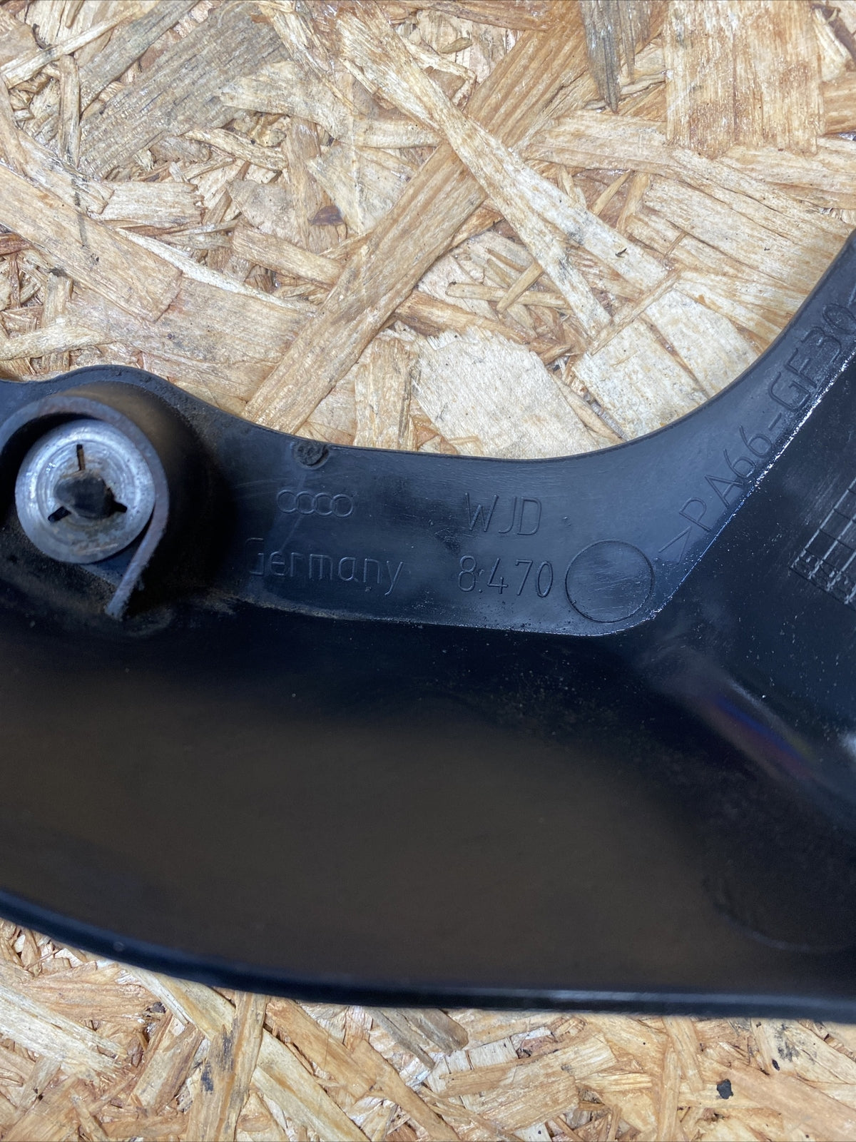 Genuine Audi TT VW Bora Golf Skoda Seat 1.8T Front Engine Trim Cover 06A119518G