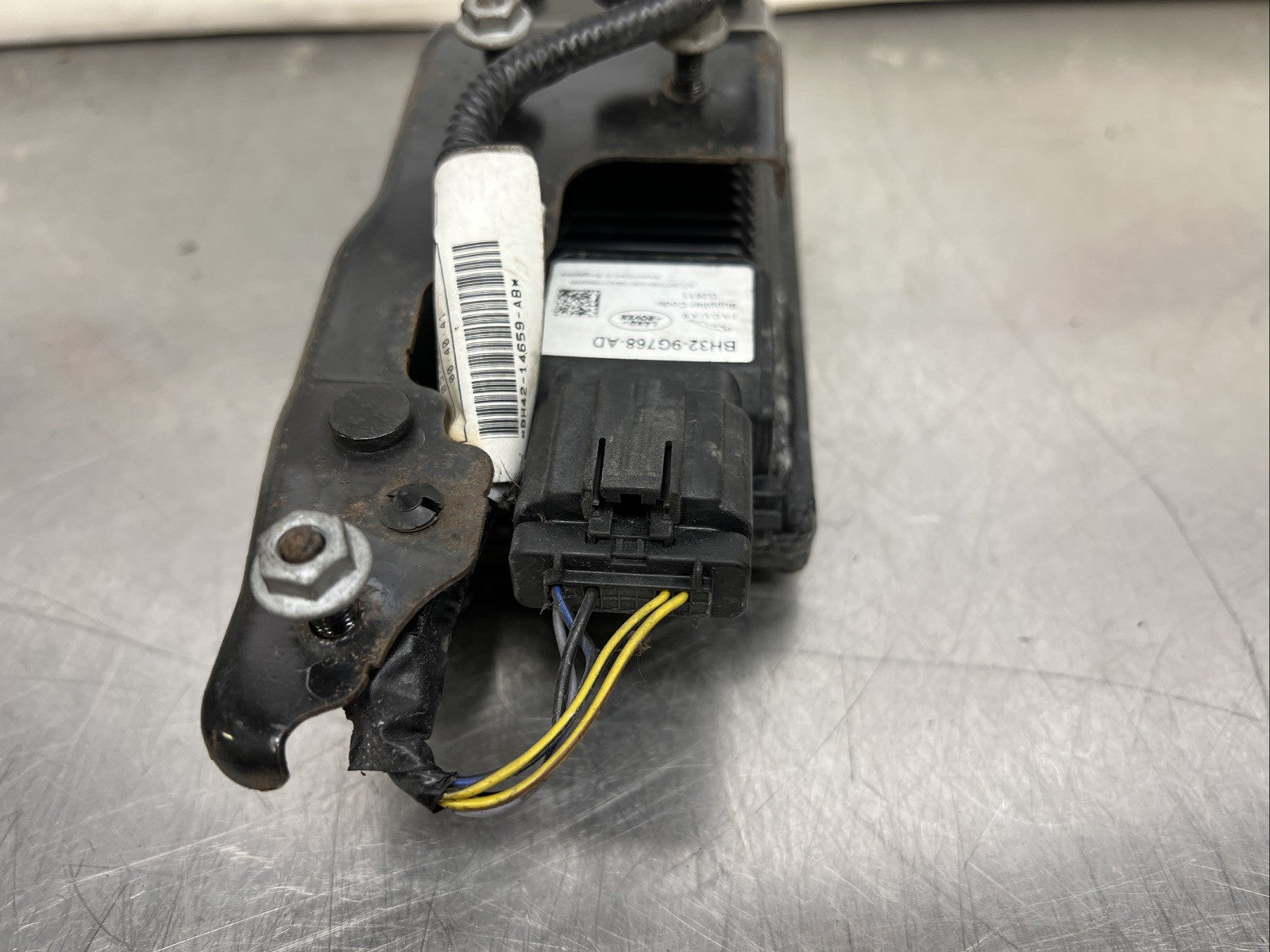Range Rover Sport L320 ACC Adaptive Cruise Control Radar Sensor BH32-9G768-AD