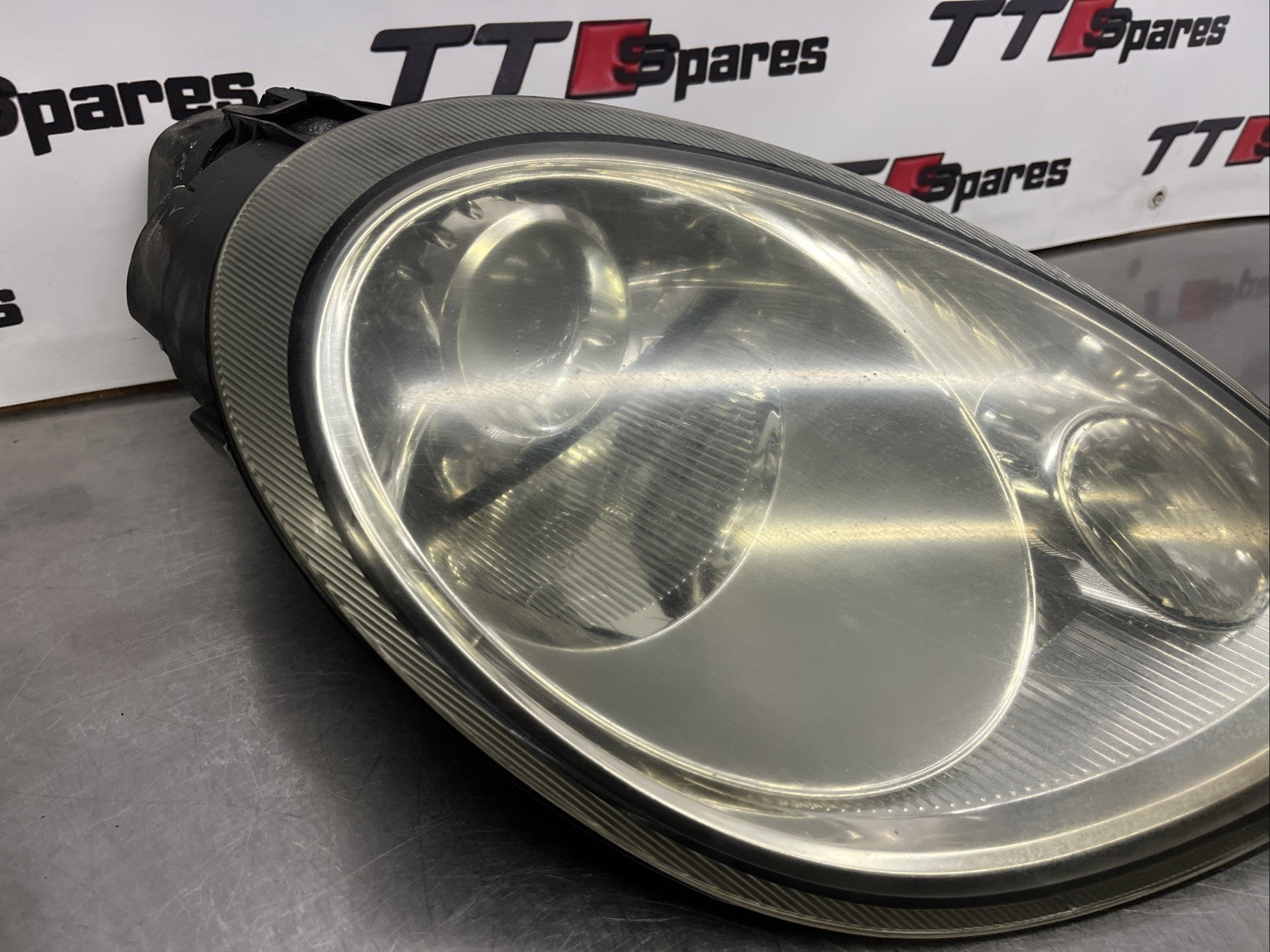 Porsche boxster 987 HEADLIGHT Front Right  98763106411