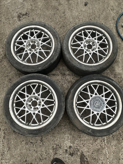 4 x 17inch Wolfrace Blitz Alloy wheels 5x100