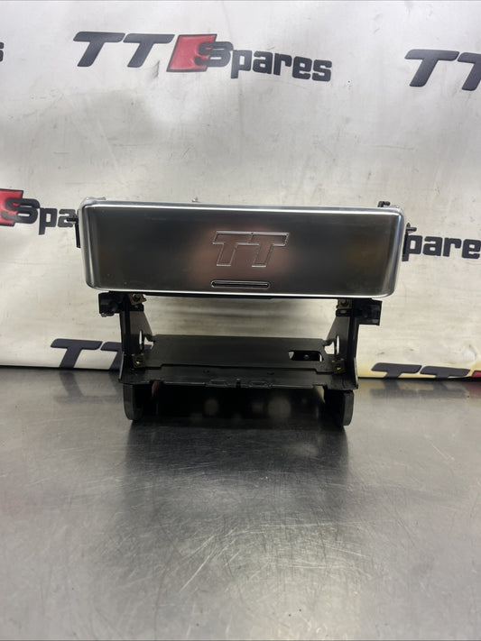 2003 AUDI TT CONVERTIBLE MK1 8N RADIO case