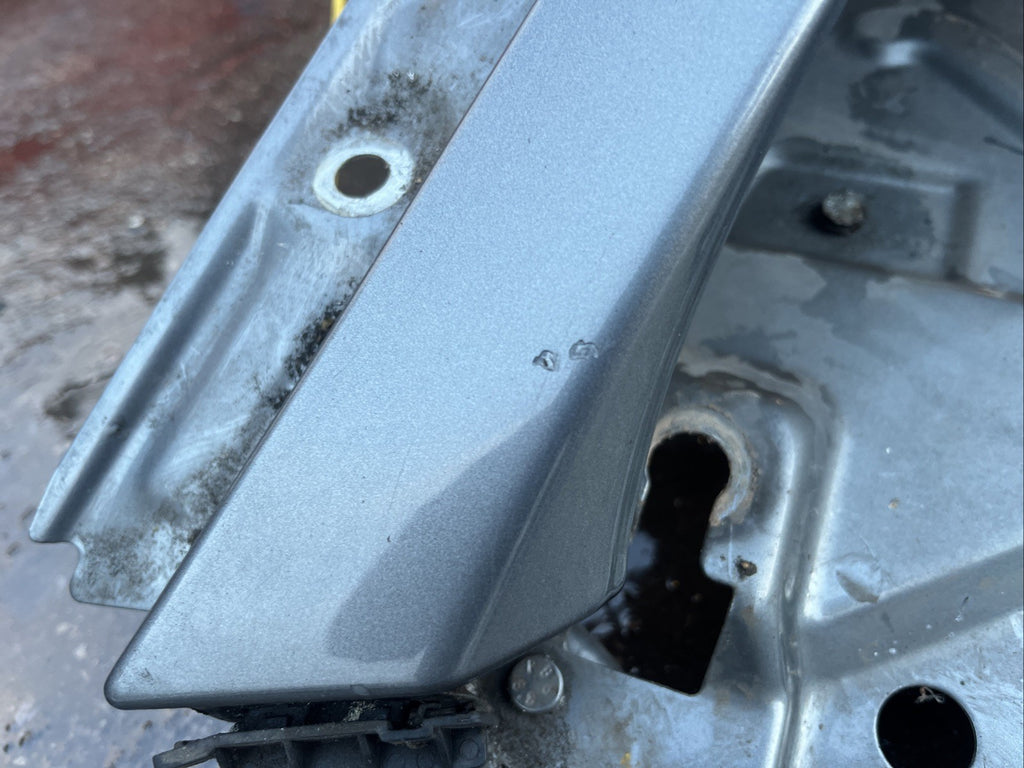 PORSCHE BOXSTER 2005 987 passenger side near Wing good condition