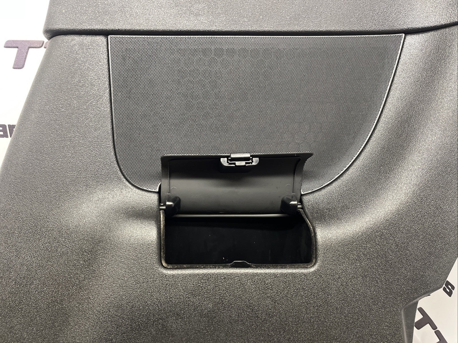 Audi TT Mk1 8n Drivers Side Rear Quarter Trim / Panel / Door Card VGC mint