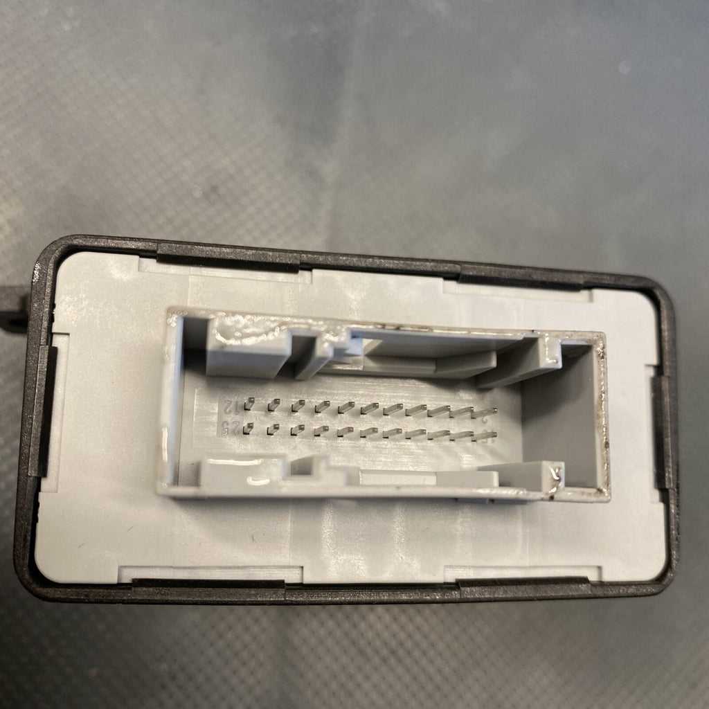 Audi A4 8P A6 C6 Xenon Headlight Range Control ECU  8P0907357F