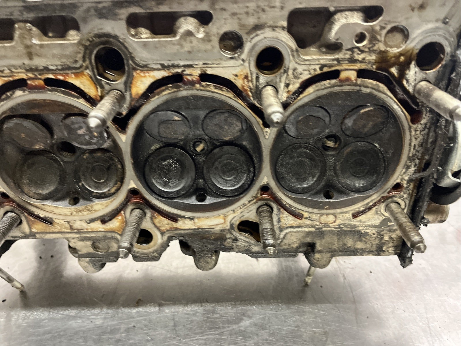 2.0 TFSI BWA cylinder head 06F103373 With Cams Complete