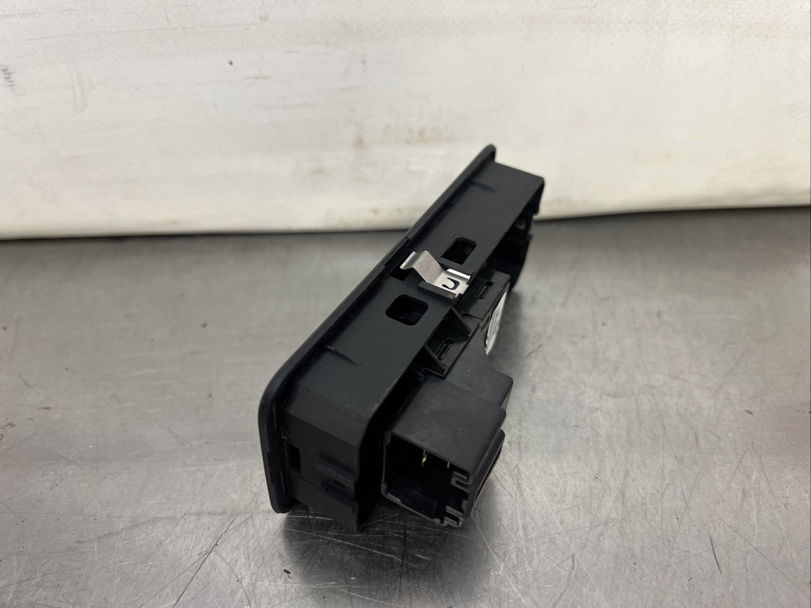 Genuine Land Rover Discovery 3 Front Or Rear Electric Window Switch YUD501070PVJ