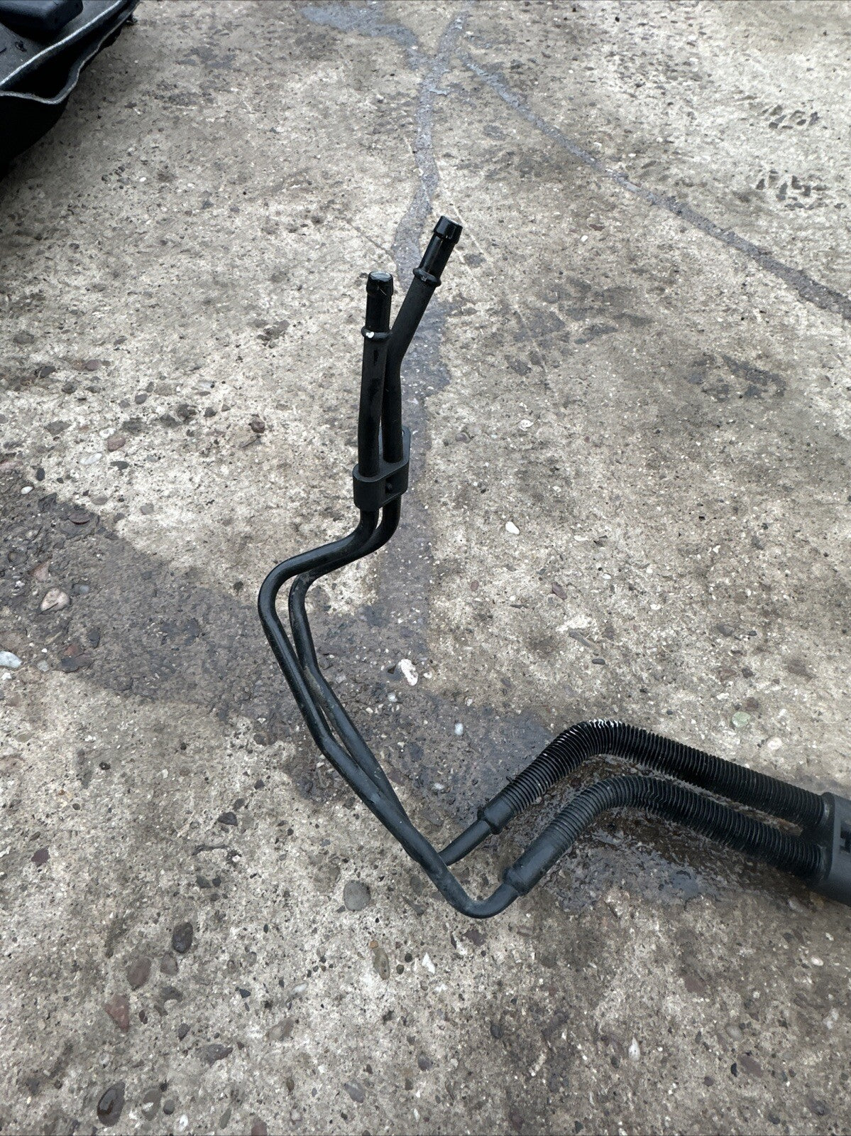 Audi A6 S6 C6 4F 2000 Diesel power steering radiator 4F0422885L