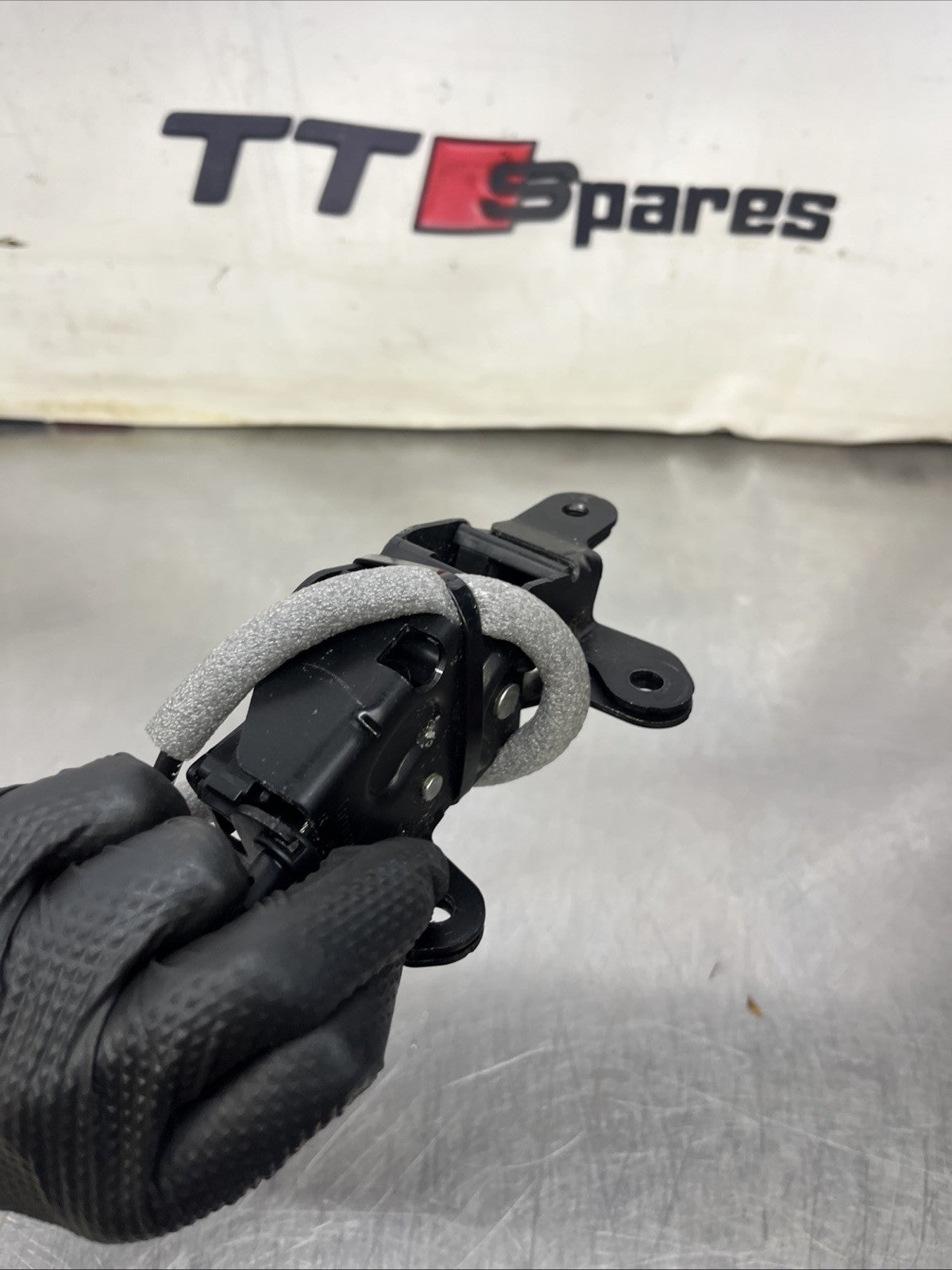 7162147 988586 105  engine bonnet/hood lock release cable bmw x5 e70