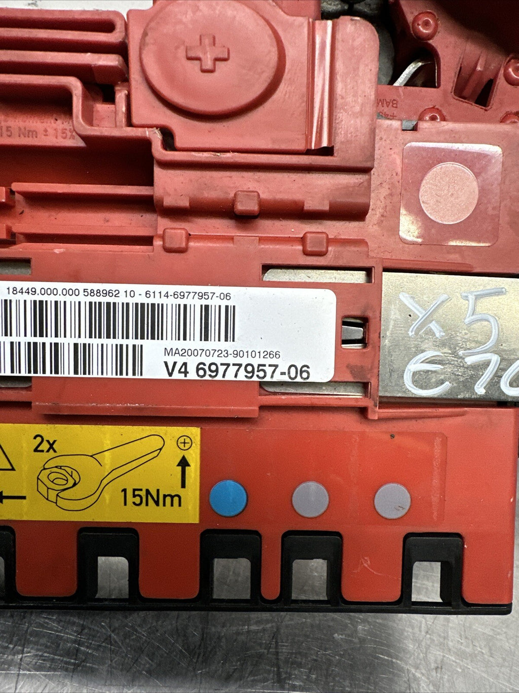 9217004 6977957 BMW E70 X5 Trunk Power Distribution Positive Fuse Battery Box 