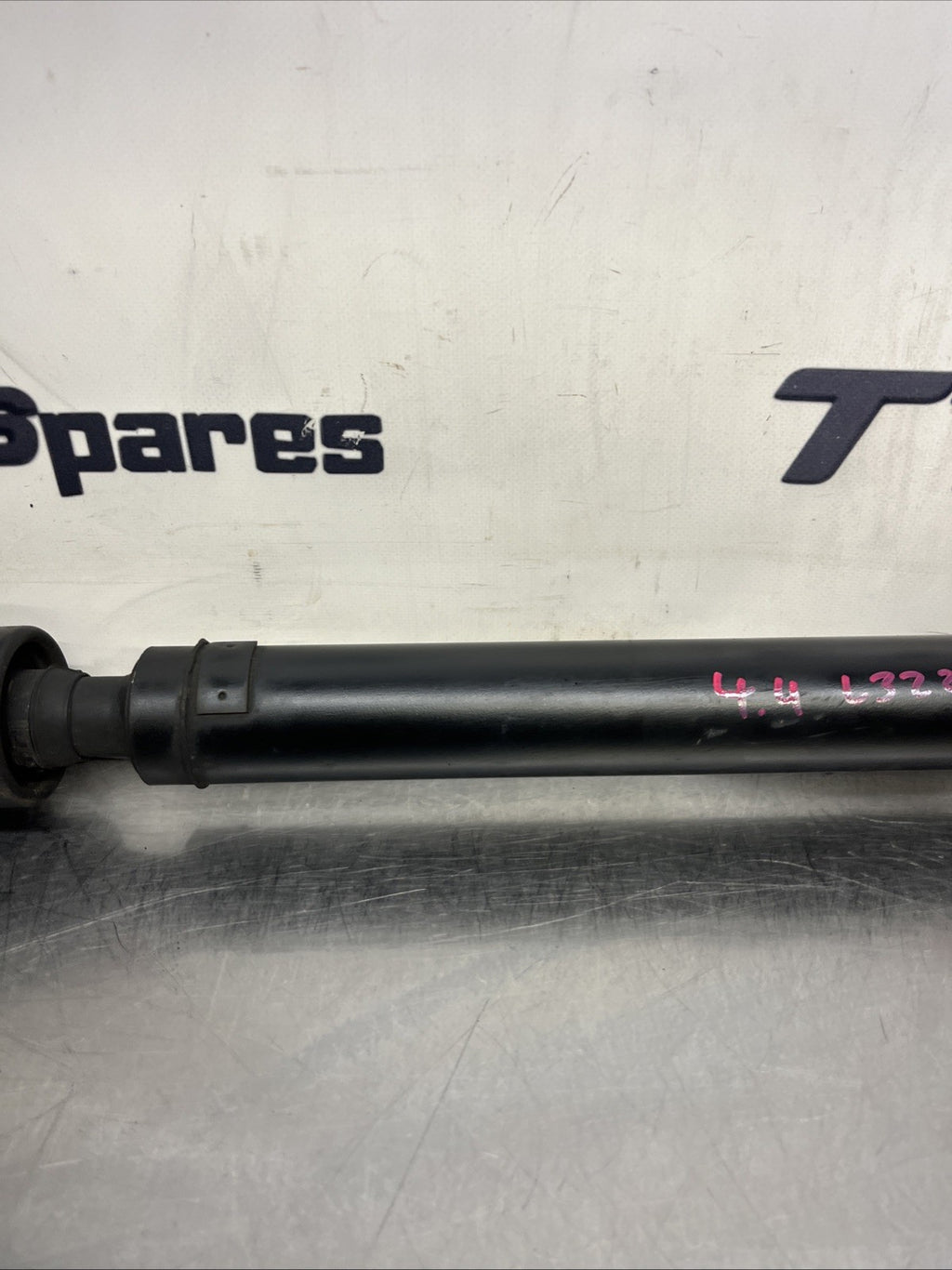 Range Rover Prop Shaft Propshaft Front L322 4.4 or 4.2 or V8 AJ-V8 or 3.6 TDV8