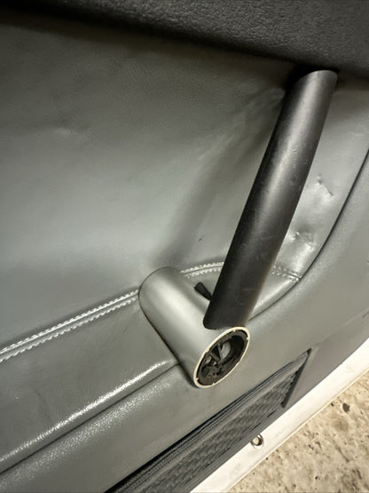 99-06AUDI TT MK1 8N BOSE COUPE Passengers Front Left Inner Door Card Trim Panel