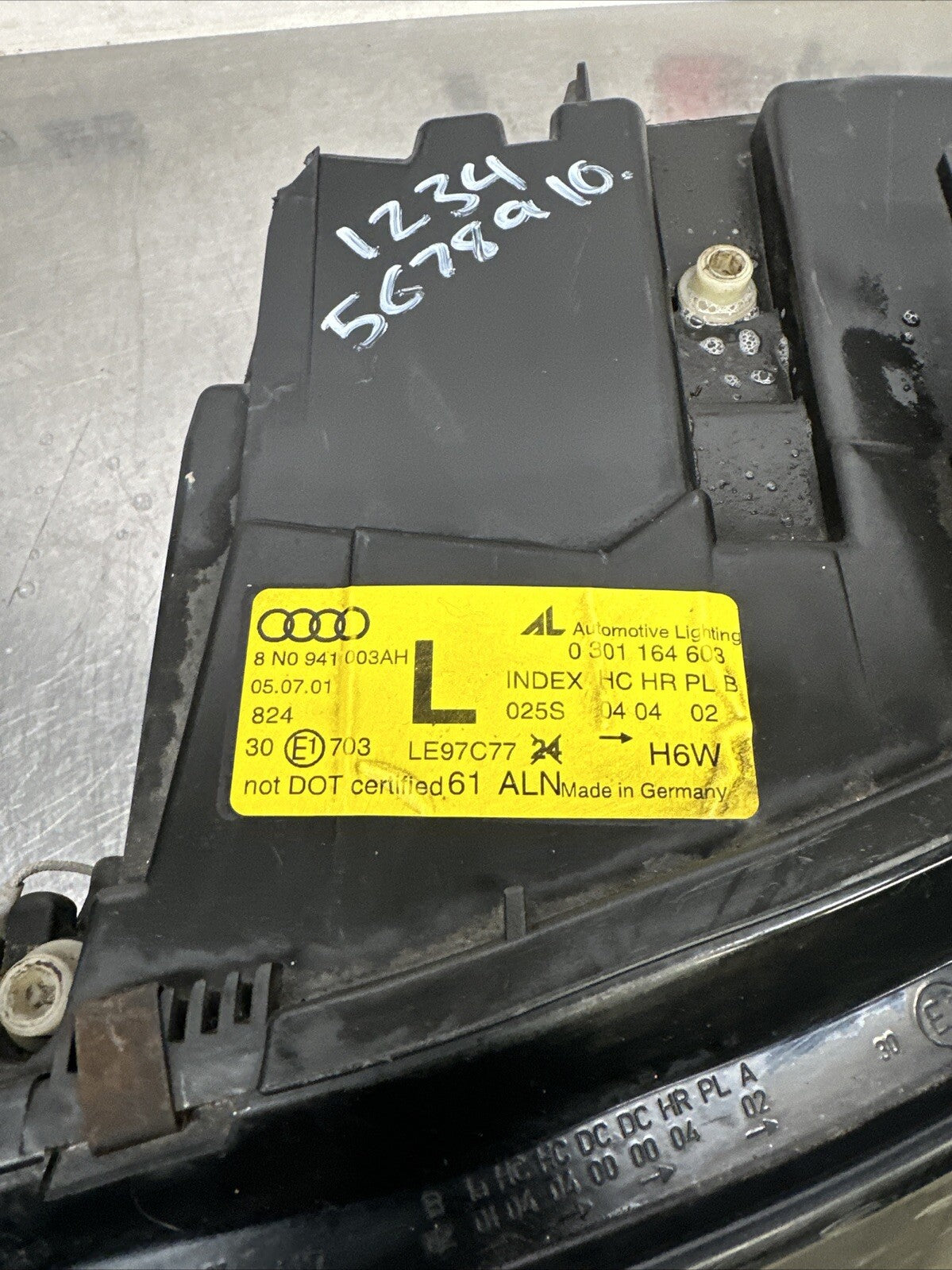 Audi TT Mk1 8N Xenon Headlight Passenger Side Front Left Black 1999 - 2005