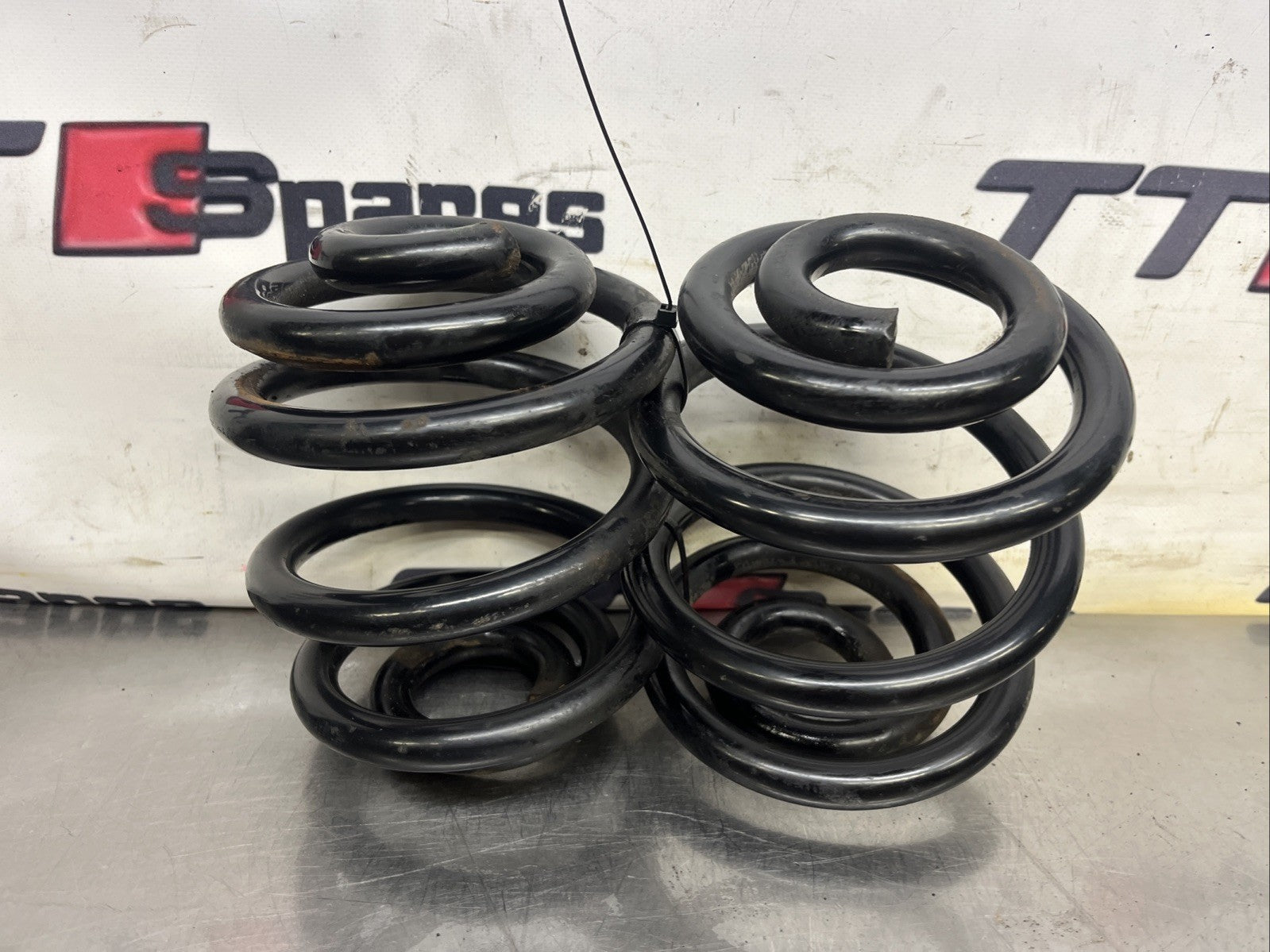 Audi TT MK1 8N 2x Rear Springs AFTERMARKET MATCHING PAIR