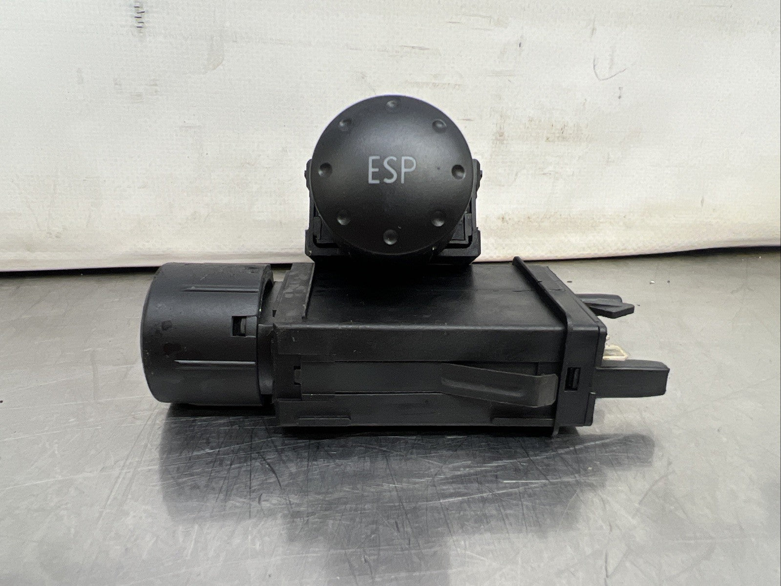 Audi TT Mk1 98-06 ESP switch 8n0927134 3 Months Warranty   Genuine