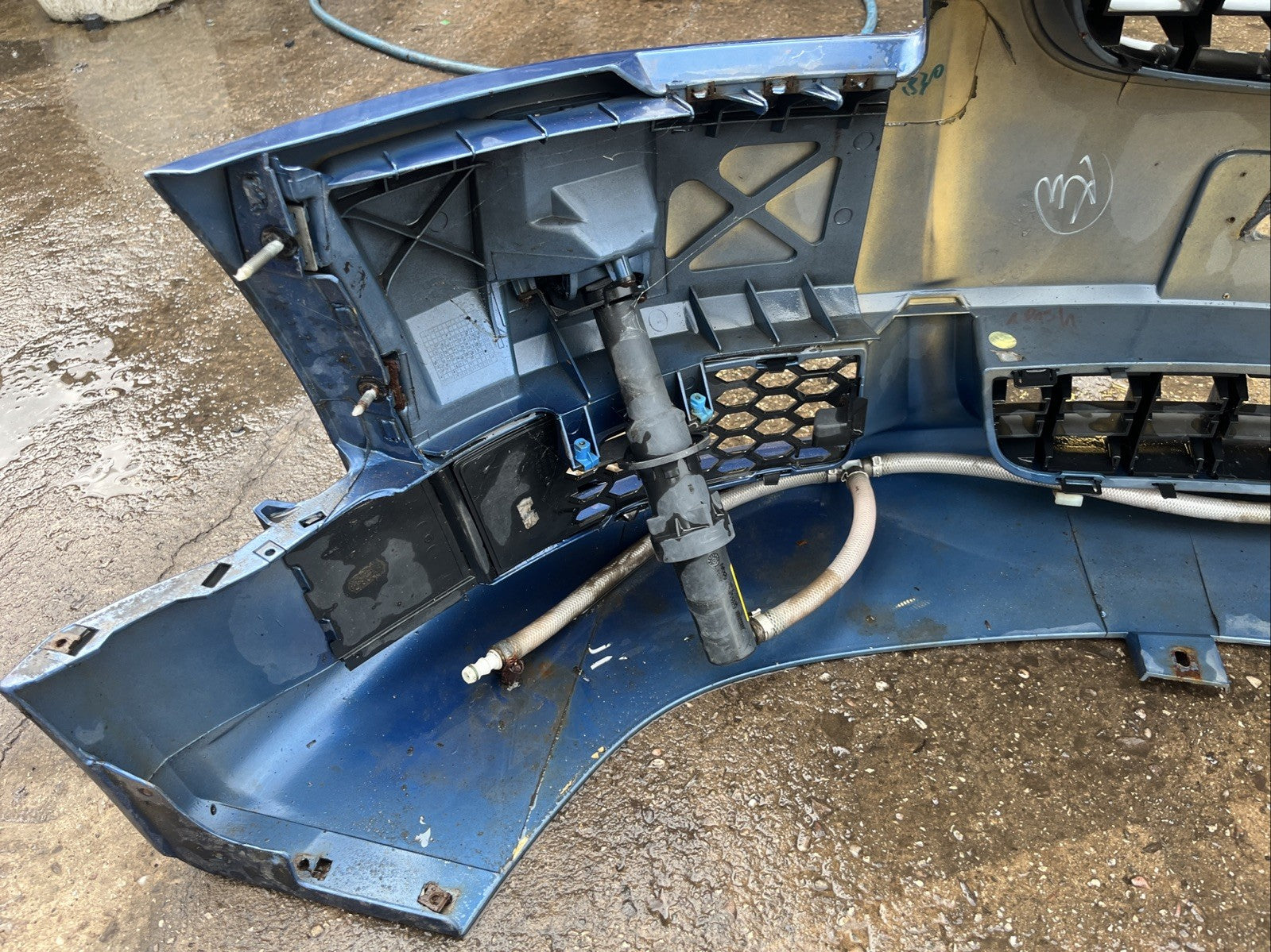 AUDI TT 8n mk1 3.2 V6 COMPLETE FRONT BUMPER + GRILLS WASHER JETS Mauritius Blue