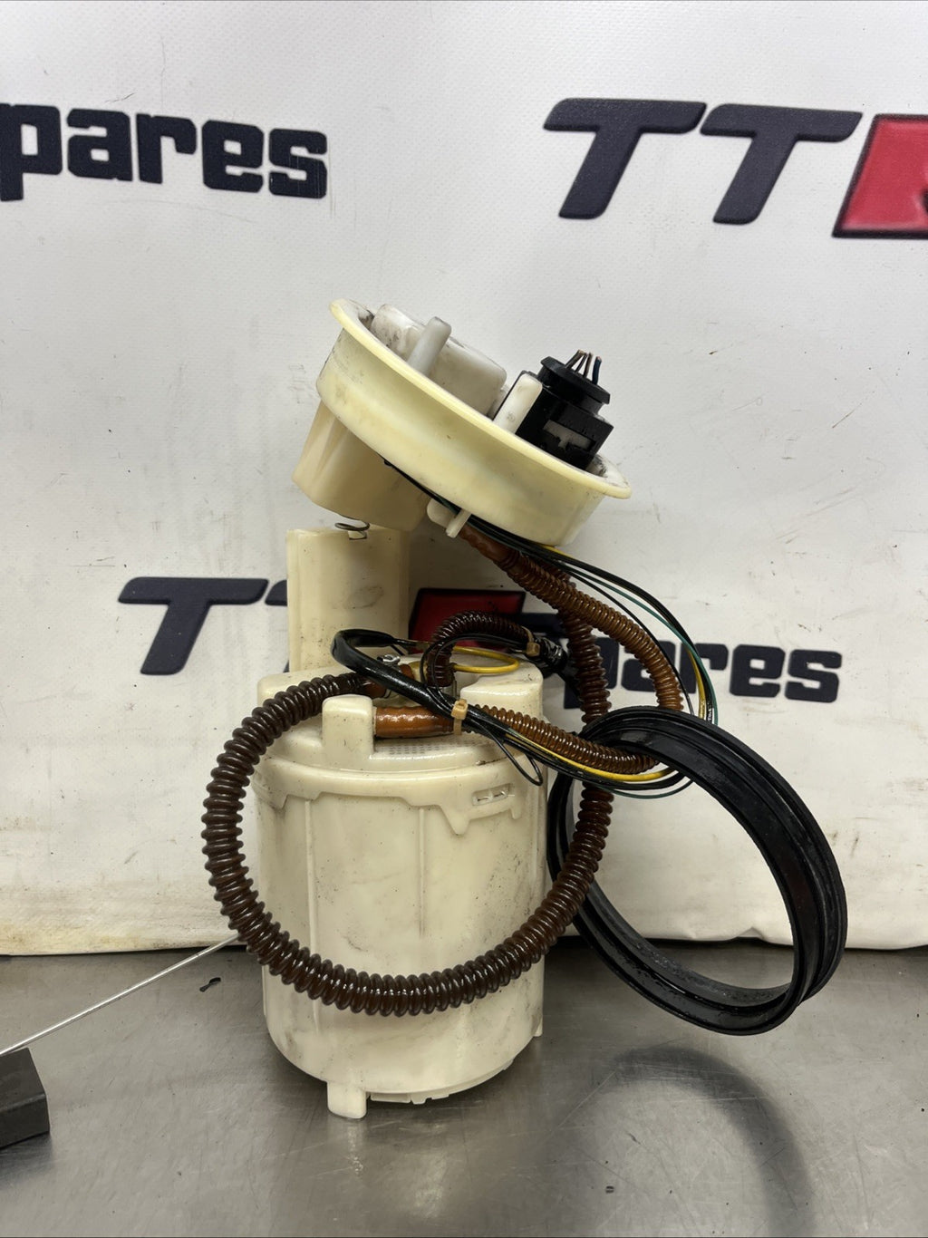 Audi TT Mk1 98-06 QUATTRO☆Electric Fuel Pump☆8L9919051J☆FREE TRACKED P&P 