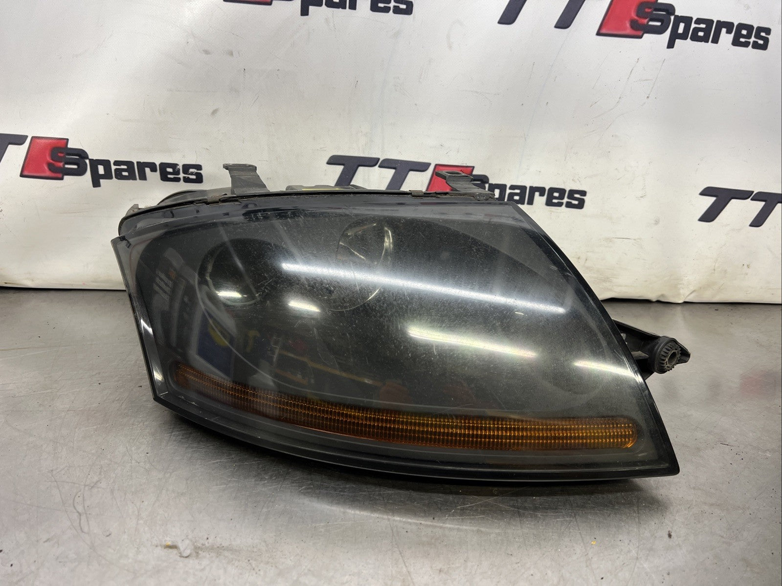 AUDI TT MK1 (1999 > 2007) FRONT RIGHT HEADLIGHT  8N0941004AH