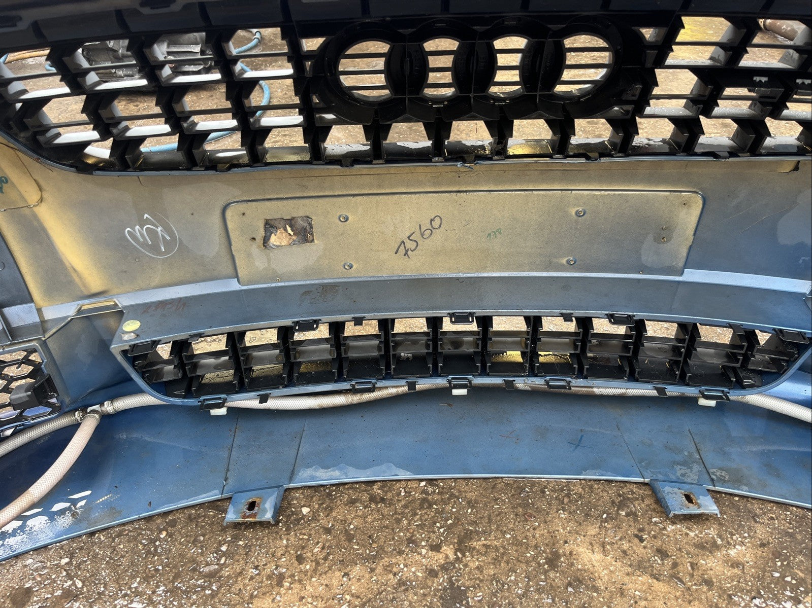 AUDI TT 8n mk1 3.2 V6 COMPLETE FRONT BUMPER + GRILLS WASHER JETS Mauritius Blue