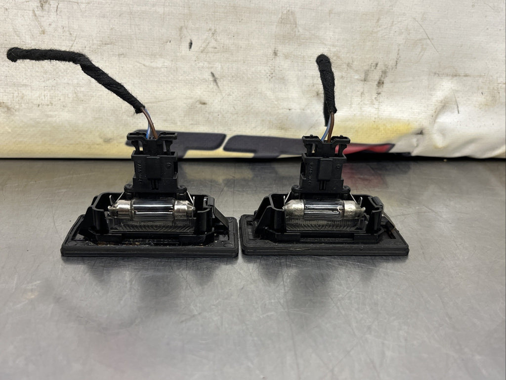 8T0943021 Genuine Audi License Plate Light Right & Left 8T0943021