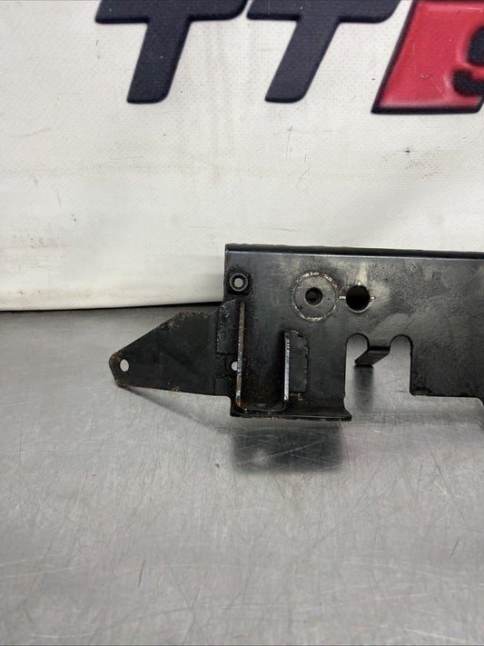 06A 103 911 N Audi TT 8N Solenoid Valve  Bracket 225hp Under Inlet Manifold Oil