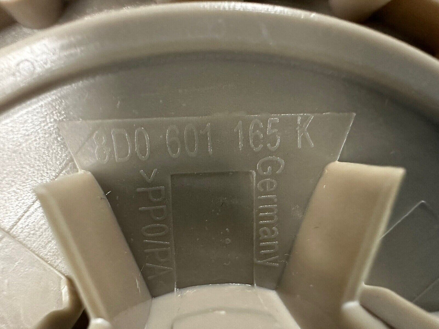 4 x Audi TT Silver/Grey Wheel Centre Caps MK1 8D0601165K 146mm *UK Stock*