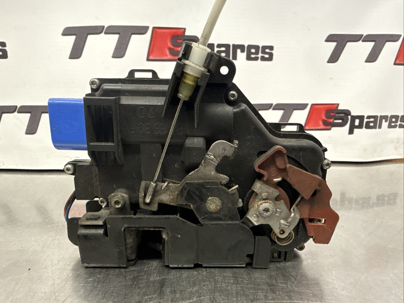 2008 PORSCHE CAYMAN FRONT DOOR LOCK RH DRIVER SIDE 95553101604