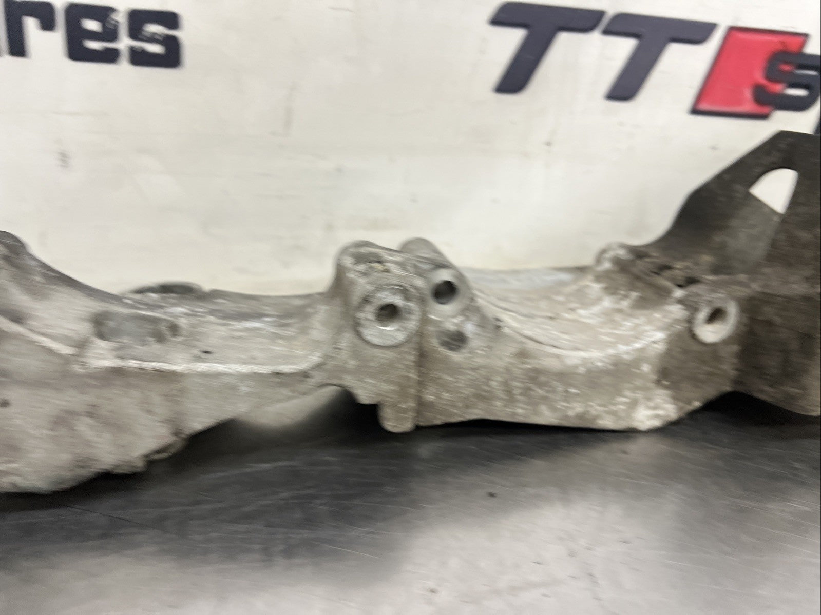 Audi TT Mk1 98-06 8N 1.8T Auxiliary Ancillaries Bracket 06A903143P Alternator AC