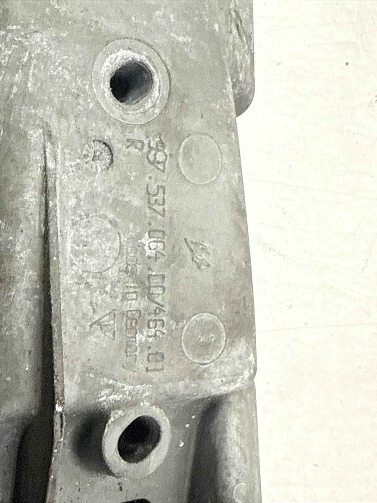 Porsche 911 997 Boxster Cayman 987 O/S Right Door handle bracket 99753706400