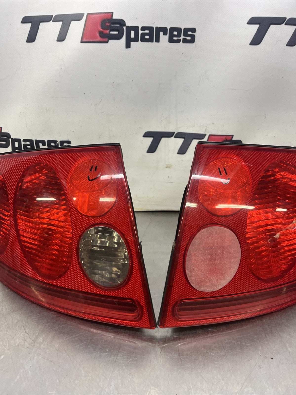 AUDI TT MK1 REAR LIGHTS PAIR 8N 99-06 Late Clear Reverse