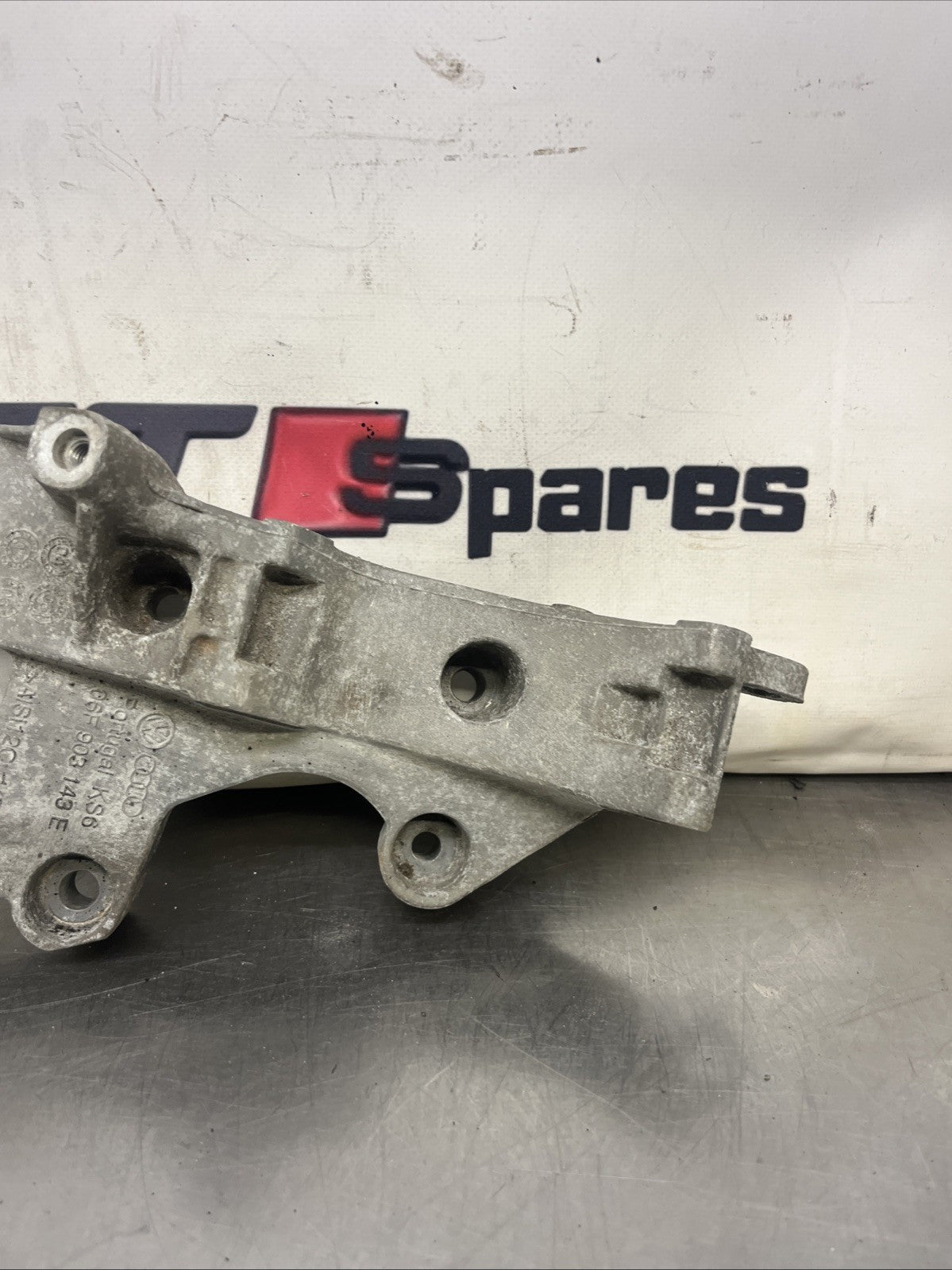 VW GOLF AUDI SEAT SKODA BRACKET 1.6 2.0 AC AIR CON PUMP Alternator 06F903143E