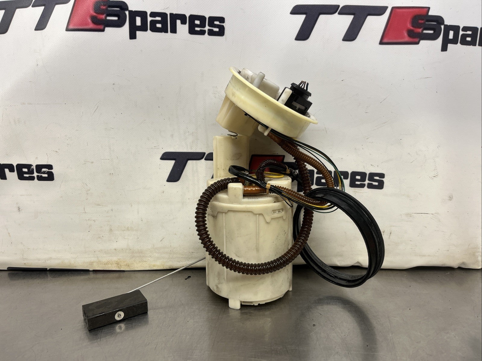 Audi TT Mk1 98-06 QUATTRO☆Electric Fuel Pump☆8L9919051J☆FREE TRACKED P&P 