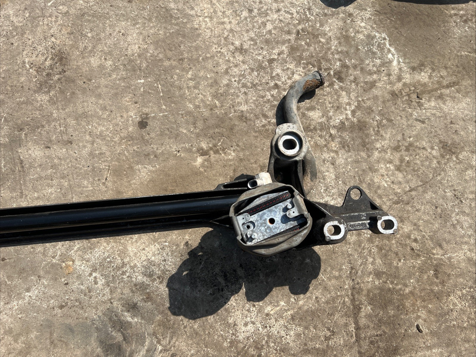 Stabilizer front axle Audi A6 S6 5.2 V10 front axle 4F0199403E
