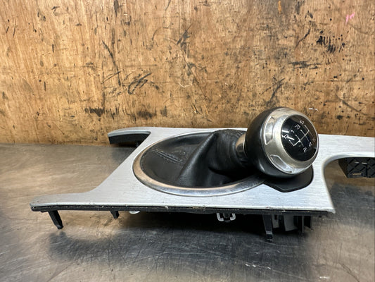 AUDI TT 8J MK2 6 SPEED MANUAL GEAR KNOB GAITOR + SURROUND SILVER SEE IMAGES