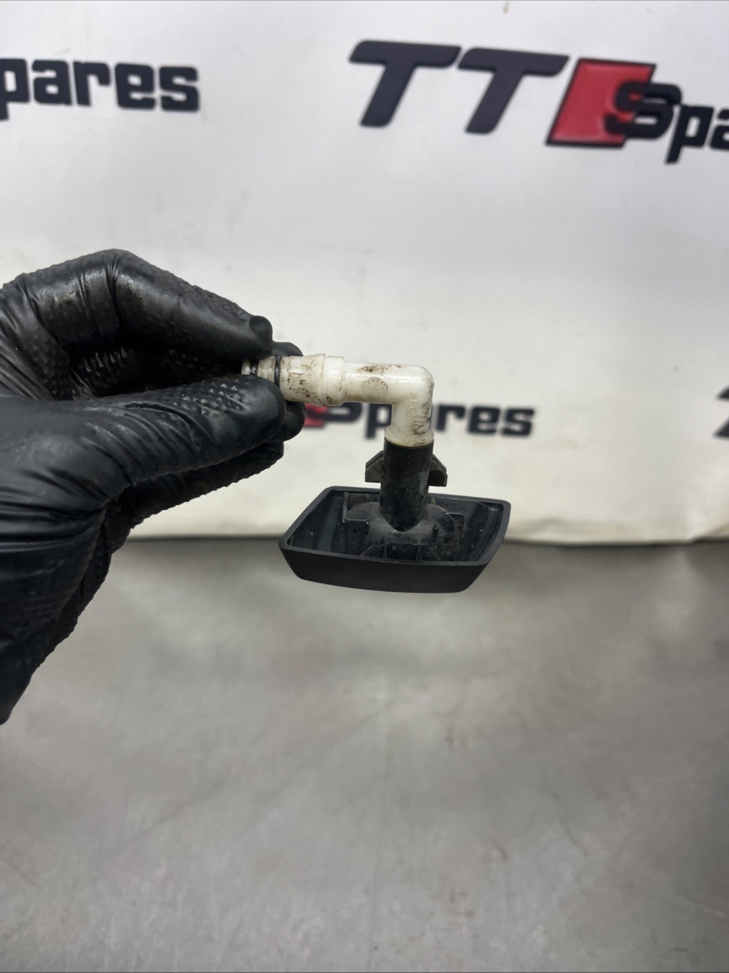 Land Rover Range Rover Sport L320 2009 Front right headlight washer spray nozzle