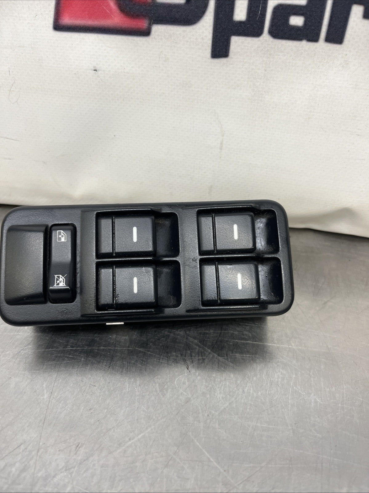 YUD500950PVJ Land Rover Discovery 3 Window Control Switch Right Front 2005