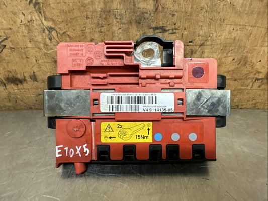 BMW E70 X5 2007 FUSE BOX RELAY 10688710
