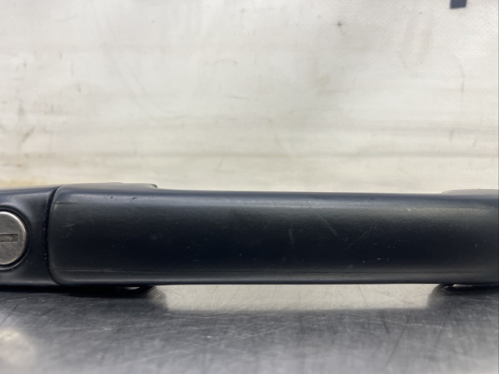 Volkswagen Golf III 1995 Right front door exterior handle 1H0837209 VAL249607