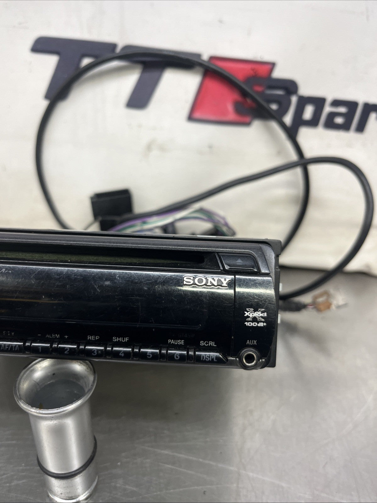 SONY RADIO CD PLAYER CDX-GT45IP WITH WIRELESS CONTROLS